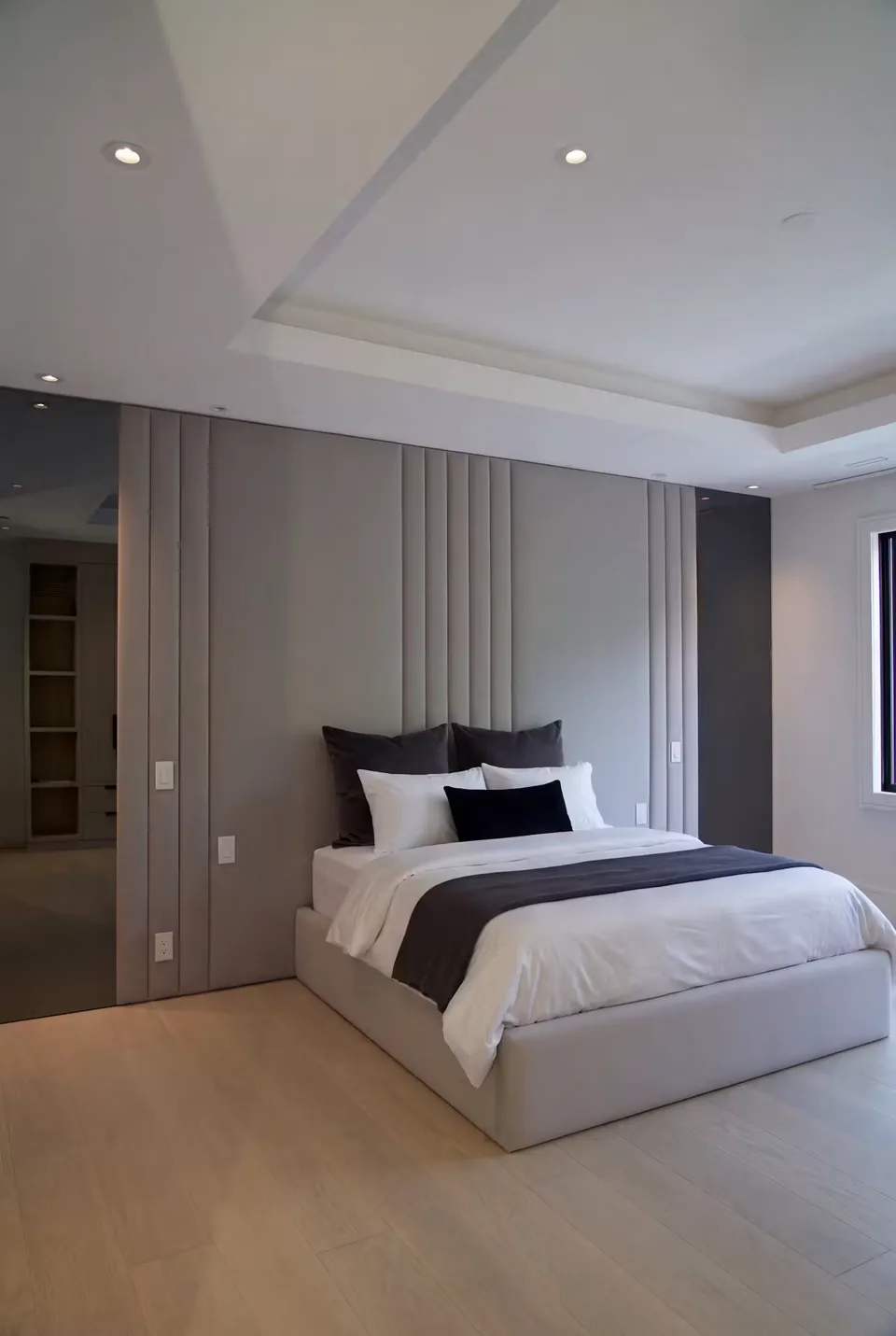 Side view of the taupe panels and central channel band